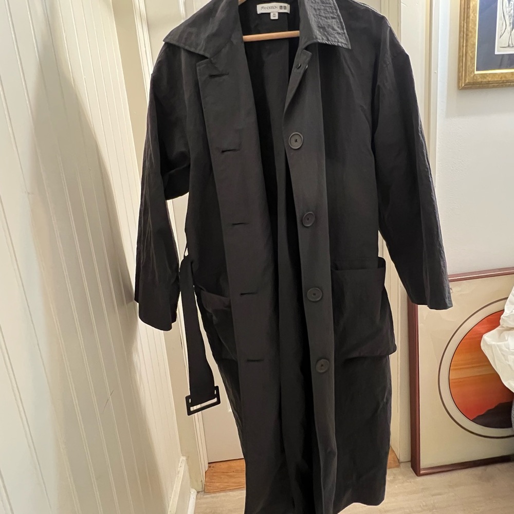 Uniqlo Black Trench Coat for Women